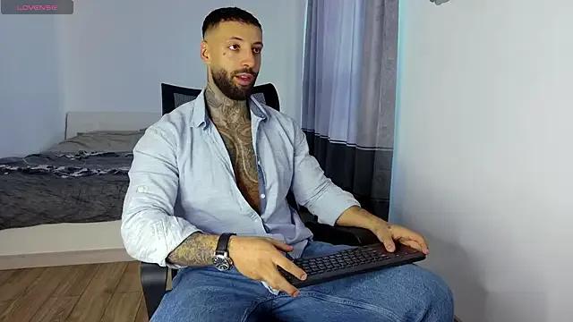 Freechat MasculineGuy99 on StripChat
