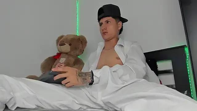 Mateo_Escobar — cum show