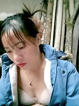 Maymay0033 on StripChat 