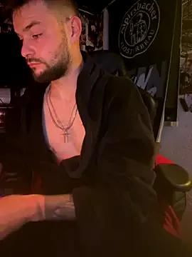 Mexxwell69 on StripChat 