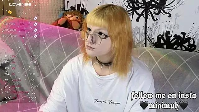 Freechat mia__yui on StripChat