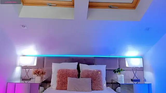 MiaMuse on StripChat 