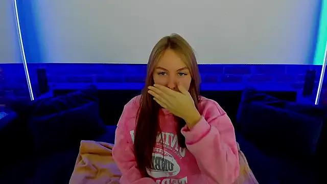 Freechat MilaAddams on StripChat