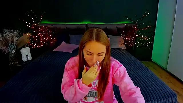 Freechat MilaAddams on StripChat