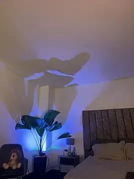 Freechat milaivanova on StripChat