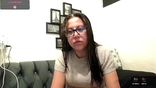 Private MirandaLatinaLovely on StripChat