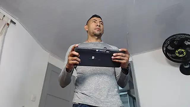 Freechat Morganandmegan on StripChat