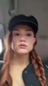 Freechat Nicoleevien on StripChat