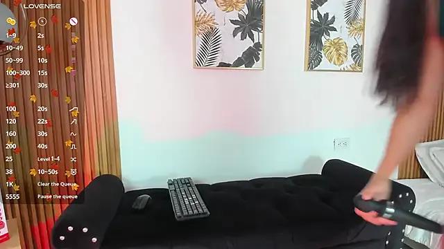 Freechat NicolWhite on StripChat