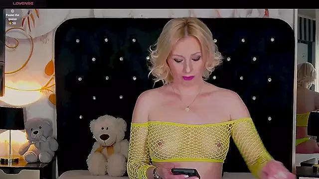 Private OliviaShaw23 on StripChat