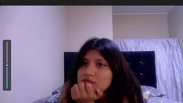 Freechat petite_paola on StripChat