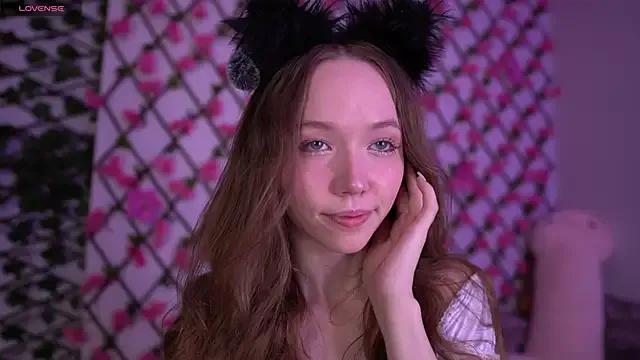 Freechat Petite_Polly on StripChat