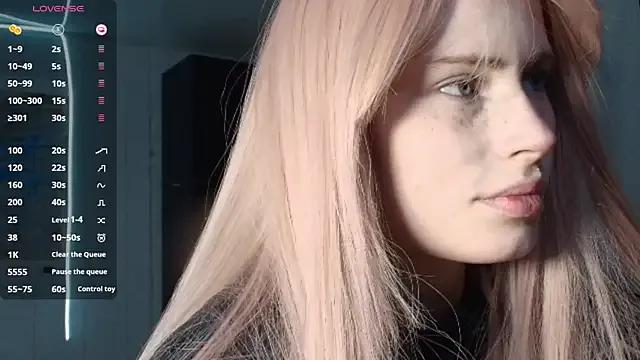 Freechat PieraMarch on StripChat