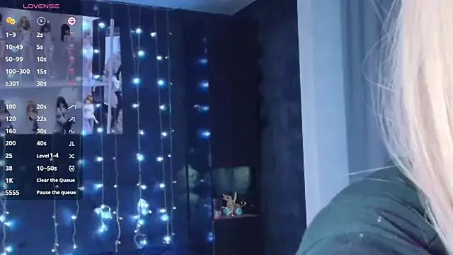 Freechat PieraMarch on StripChat