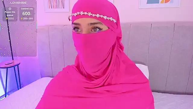 Freechat rawiya on StripChat