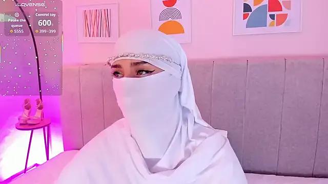 Freechat rawiya on StripChat