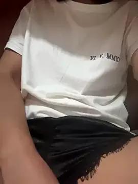 Freechat rossana99_ on StripChat