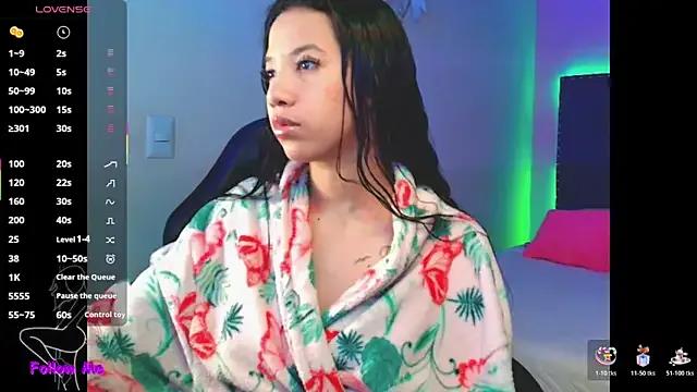 Freechat SallyWhitee on StripChat