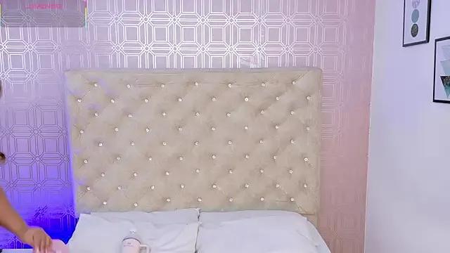 Freechat Sara_Desire on StripChat