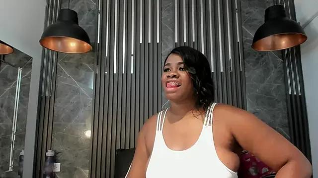 Freechat SaraiEvans on StripChat