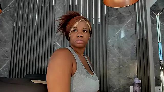 Freechat SaraiEvans on StripChat