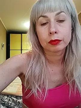 Freechat SelinaLovqx on StripChat
