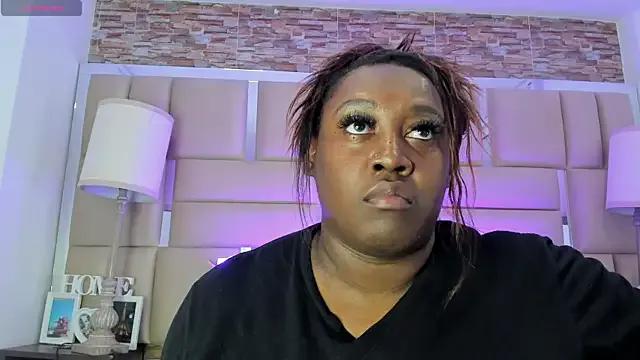 Private ShaniaBrownn on StripChat