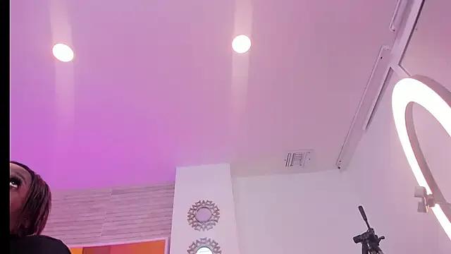 Private ShaniaBrownn on StripChat