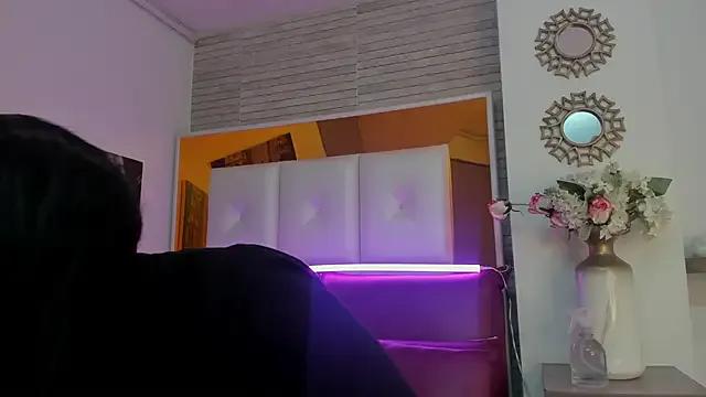 Private ShaniaBrownn on StripChat