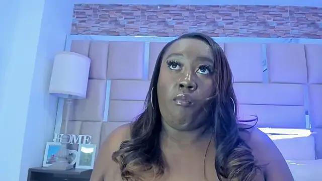 Private ShaniaBrownn on StripChat