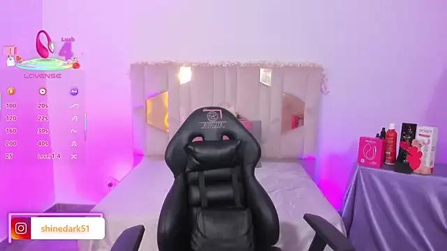 Freechat Shinedark_tay1 on StripChat