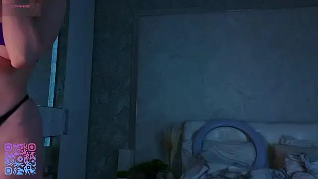 StripChat SoniaScott is Freechat SoniaScott — SEXY FLASH MY BREAST