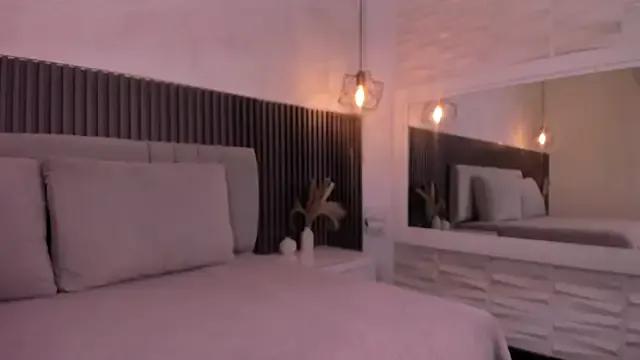 Freechat SOPHICARTERS on StripChat