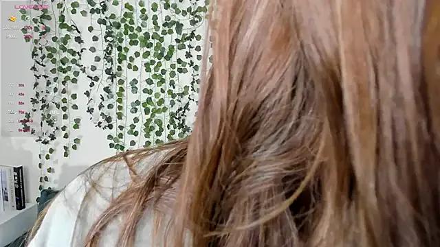 Freechat sweet_and_flirt on StripChat