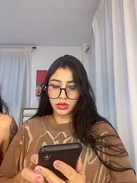 Sweet_and_Rous0 on StripChat 