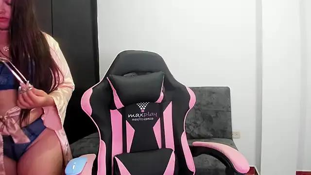 Tender_lia — show tits 