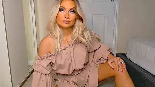 Freechat Tinkerbell822 on StripChat