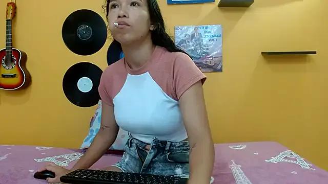 Freechat valeria18sexy on StripChat