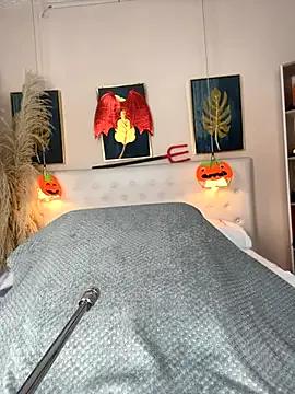 Freechat valerie_lya on StripChat