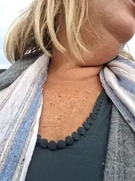 Freechat VenusAlpha on StripChat