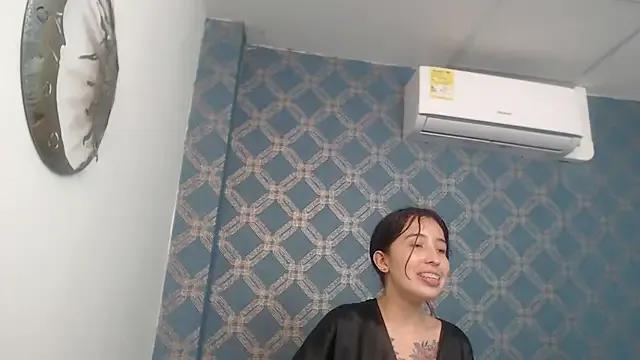 Freechat violeta_cute18 on StripChat