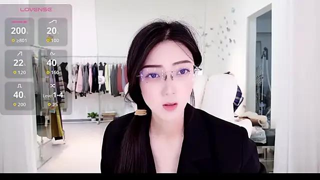 Freechat yangyang-777 on StripChat